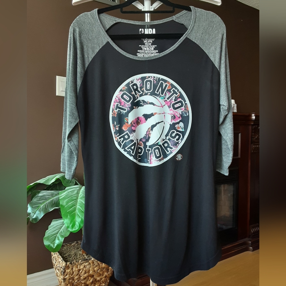Toronto Raptors Floral T-shirt EXCELLENT CONDITION - Picture 1 of 6